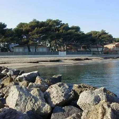 T2 Avec Grande Terrasse, Proche Port, Plages Et Commerces, Parking Inclus - Fr-1-335-178 アパート *