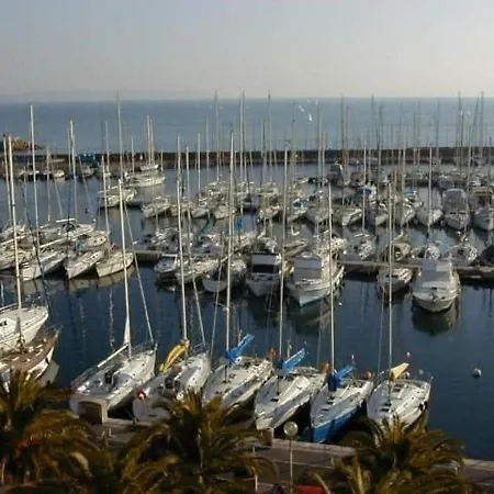 T2 Avec Grande Terrasse, Proche Port, Plages Et Commerces, Parking Inclus - Fr-1-335-178 アパート
